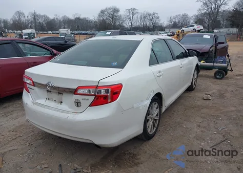 2014 Toyota Camry Xle z USA, uszkodzony, nr VIN 4T1BF1FK4EU404503
